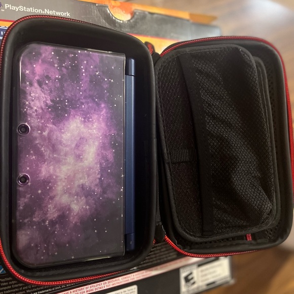 Nintendo Galaxy 3DS XL (I only have 1) - Picture 3 of 7